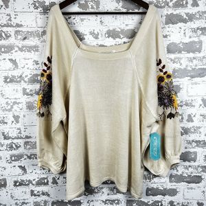 Pioneer Woman Sweater Sz 3X (26W-28W)‎ Embroidered Wildflowers 3/4 Sleeve Beige